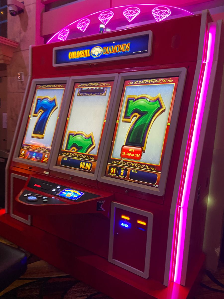 Two Up Casino کیسینو میں سلاٹ کھیلنا شروع کریں۔